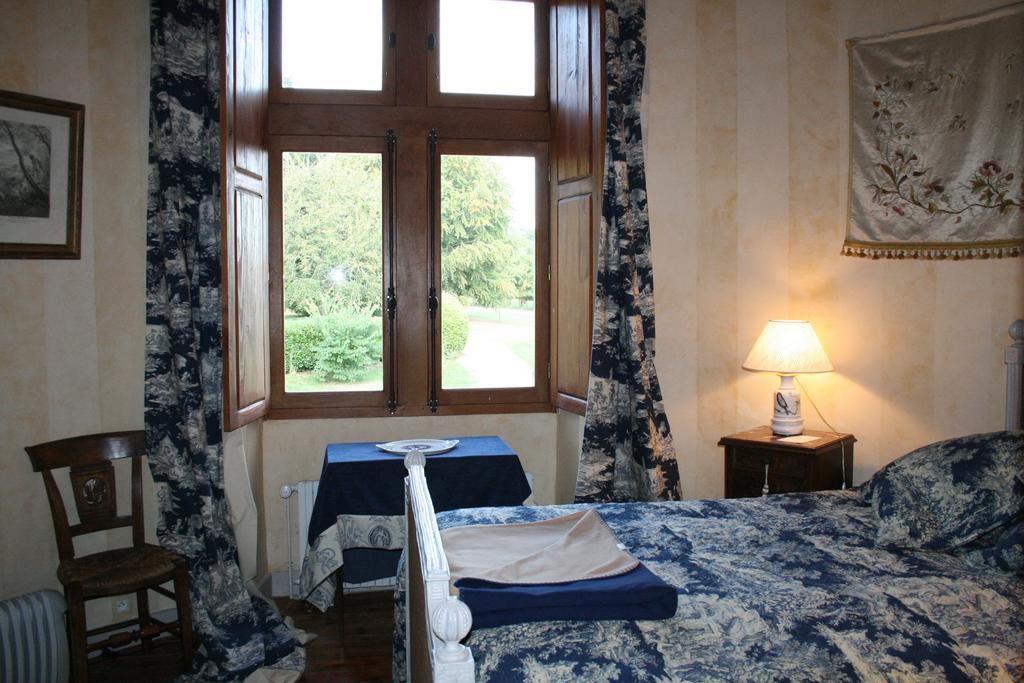 Bed and Breakfast Chateau De La Roche Martel Roiffe Номер фото