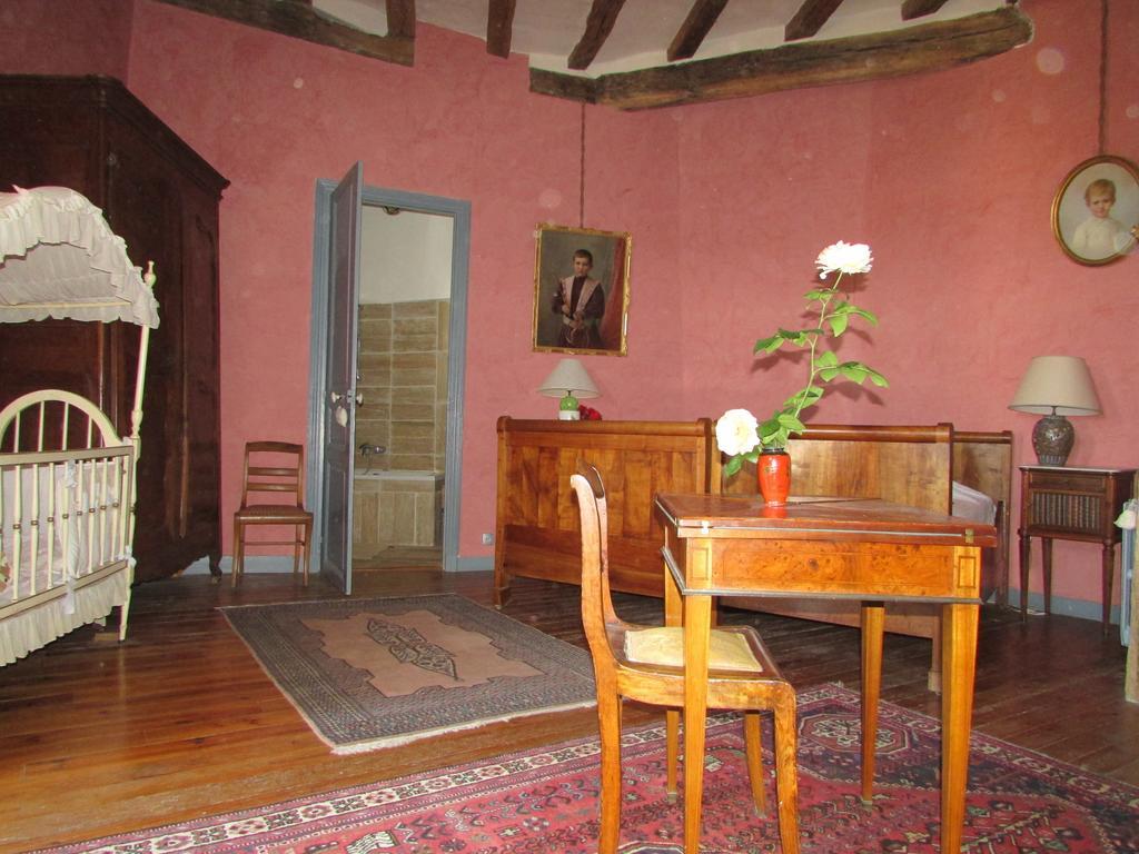 Bed and Breakfast Chateau De La Roche Martel Roiffe Номер фото