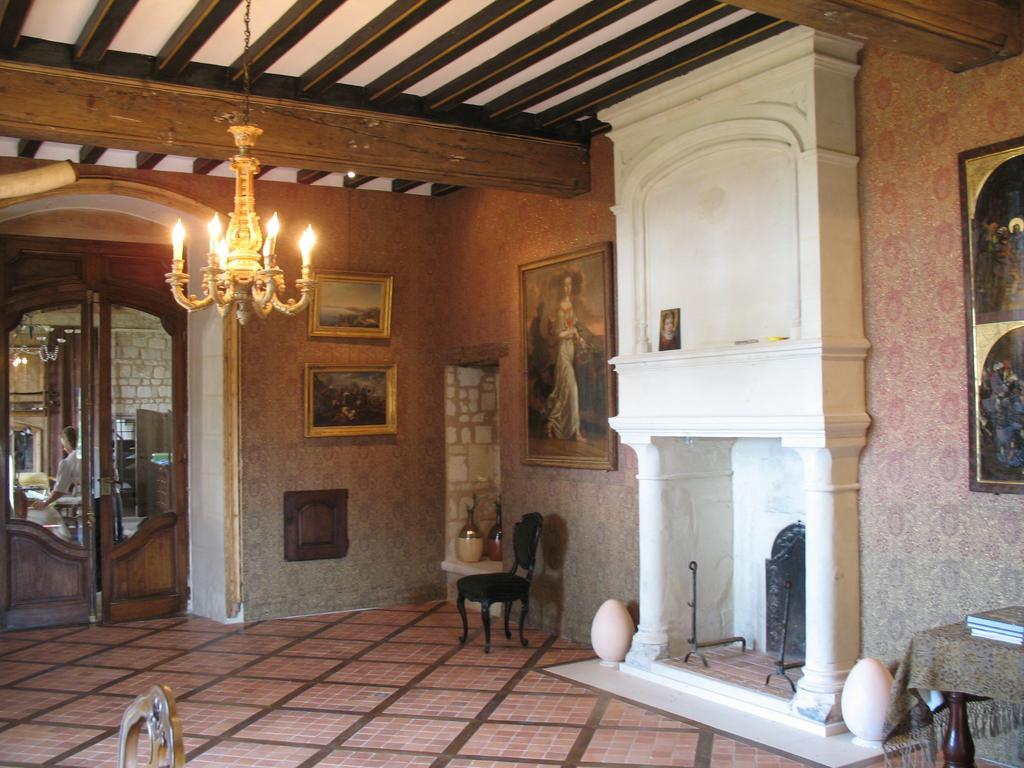 Bed and Breakfast Chateau De La Roche Martel Roiffe Экстерьер фото
