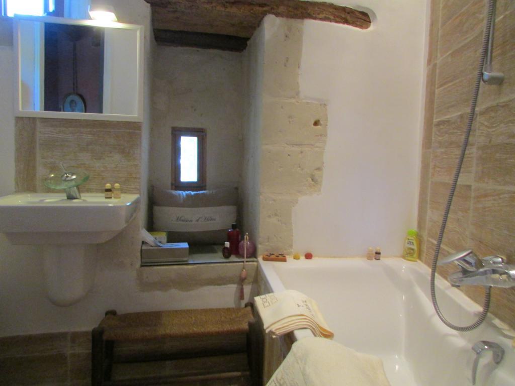 Bed and Breakfast Chateau De La Roche Martel Roiffe Номер фото